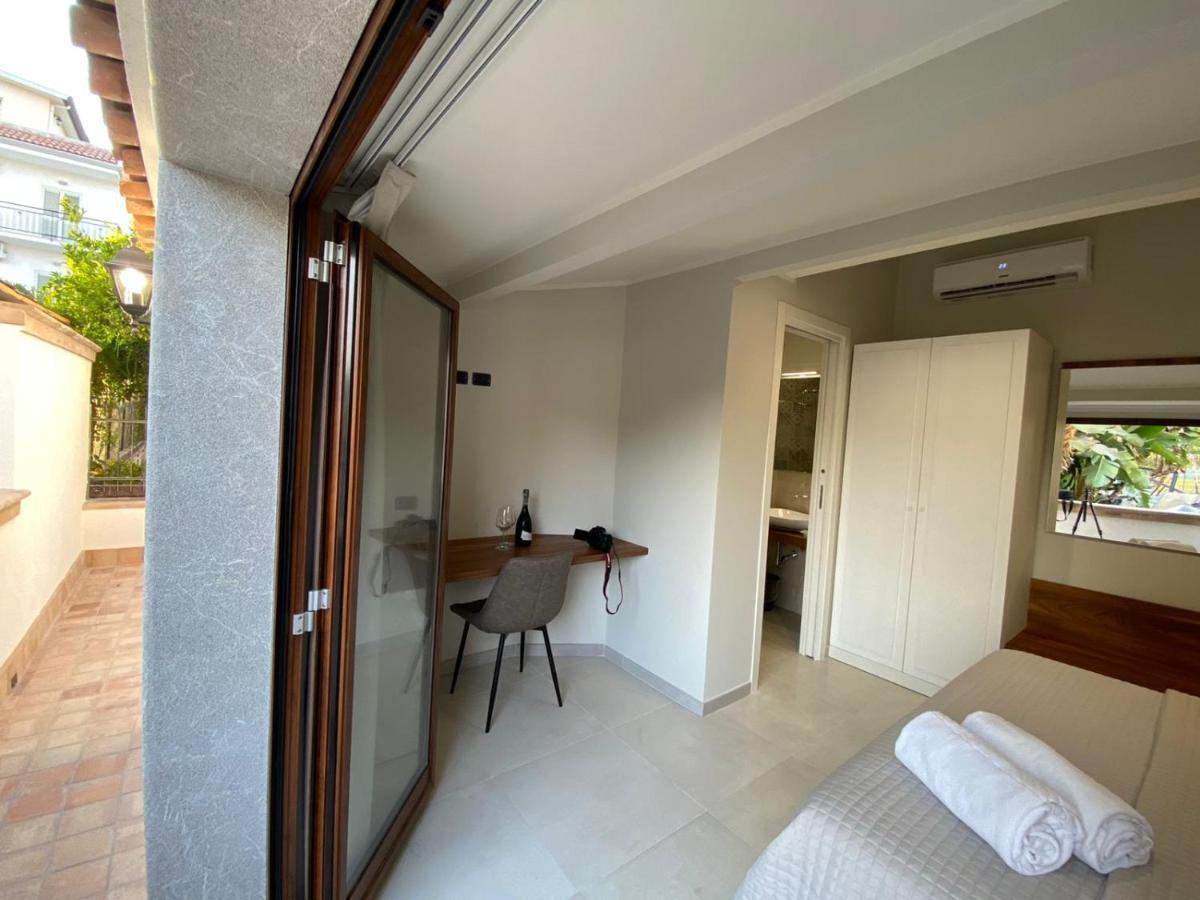 Villa Antonino Giardini Naxos Exterior foto